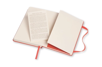  «Записная книжка Moleskine Classic Pocket Нелинованная Оранжевая (QP012F16)», бренда Moleskine - фото №7 - миниатюра