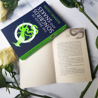 Бумажная книга «The Ballad of Songbirds and Snakes», автор Сьюзен Коллинз - фото №3 - миниатюра