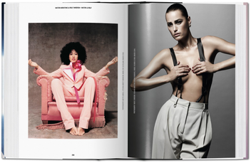 Бумажная книга «100 Contemporary Fashion Designers» - фото №3 - миниатюра