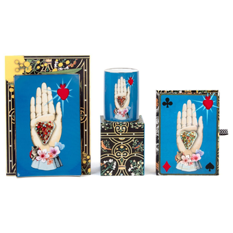 Бумажная книга «Christian Lacroix Maison De Jeu Porcelain Tray», автор Кристиан Лакруа - фото №2 - миниатюра