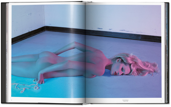 Паперова книга «Mert Alas and Marcus Piggott», автор Шарлотта Коттон - фото №2 - мініатюра