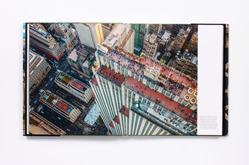 Бумажная книга «New York Air: The View from Above», авторов Джордж Штайнметц, Жюльен Томаселло - фото №5 - миниатюра