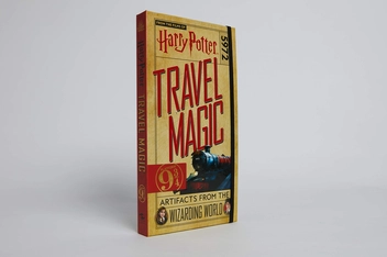 Бумажная книга «Harry Potter: Travel Magic - Platform 9 3/4: Artifacts from the Wizarding World» - фото №3 - миниатюра
