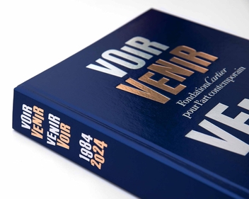 Бумажная книга «Fondation Cartier pour l'art contemporain: Voir Venir, Venir Voir» - фото №5 - миниатюра