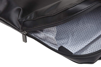  «Сумка Moleskine Classic Device Bag Вертикальная Черная (ET76UDBVBK)», бренда Moleskine - фото №5 - миниатюра