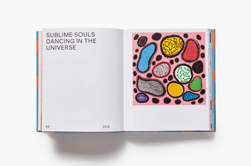 Бумажная книга «Yayoi Kusama. Every Day I Pray for Love», автор Яёи Кусама - фото №8 - миниатюра