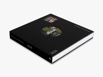 Бумажная книга «Skylab. The Nature of Buildings», авторов Джефф Ковель, Джон Хок, Маурицио Вильярреал, Рэнди Грагг - фото №4 - миниатюра