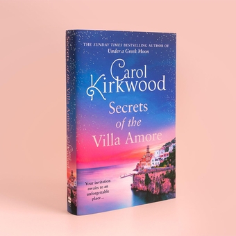 Бумажная книга «Secrets of the Villa Amore», автор Керол Кирквуд - фото №3 - миниатюра