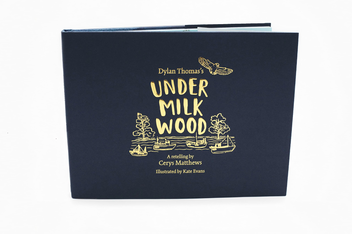 Бумажная книга «Under Milk Wood», авторов Дилан Томас, Керис Мэтьюз - фото №4 - миниатюра