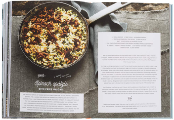 Бумажная книга «Delicious Wintertime. The Great Outdoors Cookbook for Colder Days», автор Маркус Земмер - фото №8 - миниатюра