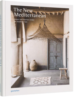 Бумажная книга «The New Mediterranean. Homes and Interiors under the Southern Sun» - фото №1 - миниатюра