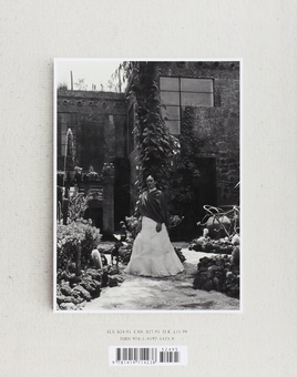 Бумажная книга «Frida Kahlo. The Gisèle Freund Photographs», автор Жерар де Кортанз - фото №2 - миниатюра