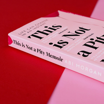 Паперова книга «This is Not a Pity Memoir», автор Габі Морган - фото №2 - мініатюра