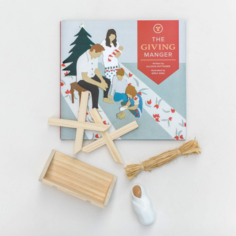 Паперова книга «The Giving Manger. A Christmas Family Tradition», авторів Еллісон Готтінгер, Ліза Калберер - фото №4 - мініатюра