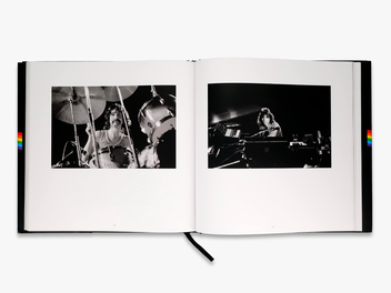 Паперова книга «Pink Floyd. The Dark Side Of The Moon. The Official 50th Anniversary Book» - фото №4 - мініатюра