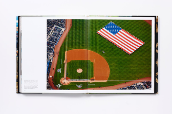 Бумажная книга «New York Air: The View from Above», авторов Джордж Штайнметц, Жюльен Томаселло - фото №9 - миниатюра