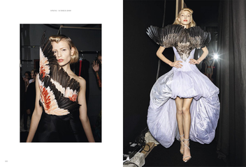 Паперова книга «Alexander McQueen. Unseen», автор Роберт Файрер - фото №11 - мініатюра