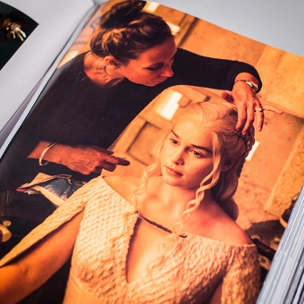 Бумажная книга «The Photography of Game of Thrones», авторов Майкл Когге, Хелен Слоан - фото №8 - миниатюра