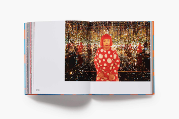 Бумажная книга «Yayoi Kusama. Every Day I Pray for Love», автор Яёи Кусама - фото №10 - миниатюра