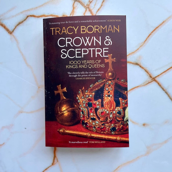 Паперова книга «Crown & Sceptre», автор Трейсі Борман - фото №5 - мініатюра