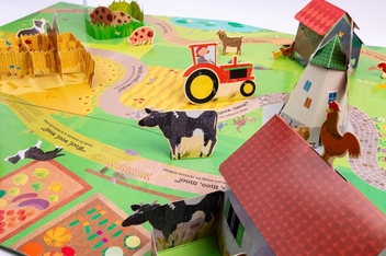 Паперова книга «Pop-Up And Play: Farm», автор Коріна Флетчер - фото №9 - мініатюра