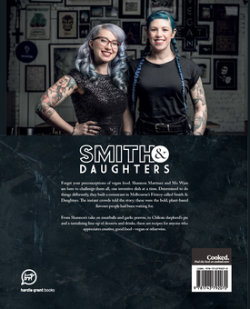 Бумажная книга «Smith & Daughters (Eat Vegan)», авторов Шеннон Мартинес, Мо Визе - фото №2 - миниатюра