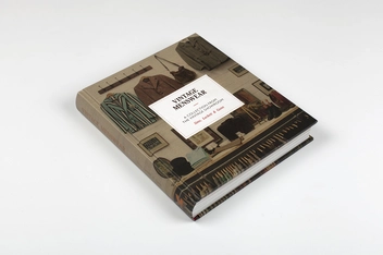 Паперова книга «Vintage Menswear. A Collection from The Vintage Showroom (Mini)», авторів Дуглас Ганн, Джош Сімс, Рой Лакетт - фото №2 - мініатюра