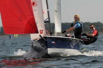 Бумажная книга «Skipper's Cockpit Racing Guide: For dinghies, keelboats and yachts », автор Тим Дэвисон - фото №3 - миниатюра
