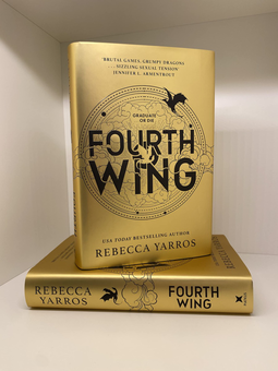 Бумажная книга «Fourth Wing (Четверте крило мовою оригіналу)», автор Ребекка Яррос - фото №2 - миниатюра