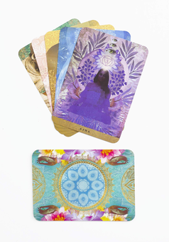Паперова книга «A Yogic Path Oracle Deck and Guidebook», автор Сахара Роза Кетабі - фото №2 - мініатюра
