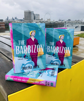 Бумажная книга «The Barbizon. The New York Hotel That Set Women Free», автор Паулина Брен - фото №2 - миниатюра