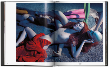 Паперова книга «Mert Alas and Marcus Piggott», автор Шарлотта Коттон - фото №5 - мініатюра