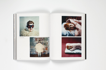 Бумажная книга «Play With Me. Dolls, Women and Art », автор Грейс Бэнкс - фото №5 - миниатюра