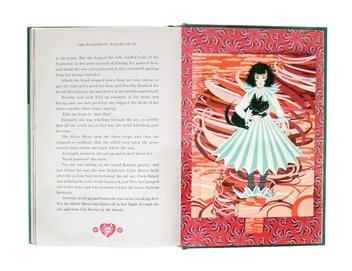 Бумажная книга «The Wonderful Wizard of Oz Interactive (MinaLima Edition)», автор Лаймен Фрэнк Баум - фото №4 - миниатюра