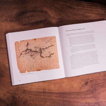 Бумажная книга «The Art of the Lord of the Rings», автор Джон Р. Р. Толкин - фото №7 - миниатюра