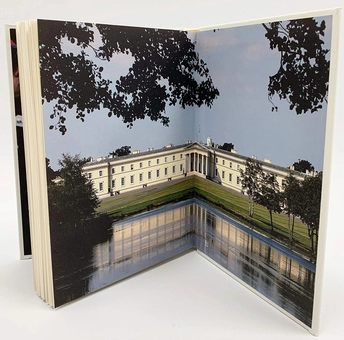 Бумажная книга «Stand Up Straight. 10 Life Lessons from the Royal Military Academy Sandhurst», автор Пол Нансон - фото №4 - миниатюра