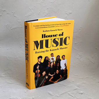 Бумажная книга «House of Music. Raising the Kanneh-Masons», автор Кадиату Канне-Мейсон - фото №3 - миниатюра