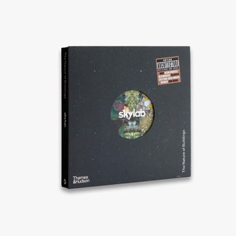 Бумажная книга «Skylab. The Nature of Buildings», авторов Джефф Ковель, Джон Хок, Маурицио Вильярреал, Рэнди Грагг - фото №3 - миниатюра