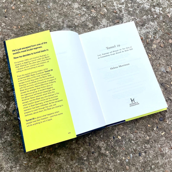 Бумажная книга «Tunnel 29. The True Story of an Extraordinary Escape Beneath the Berlin Wall», автор Хелена Мерриман - фото №2 - миниатюра