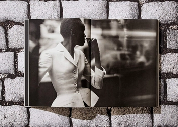 Бумажная книга «Peter Lindbergh. Dior», автор Мартин Харрисон - фото №12 - миниатюра