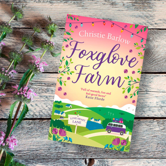 Бумажная книга «Foxglove Farm», автор Кристи Барлоу - фото №3 - миниатюра