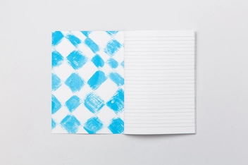 Бумажная книга «Hato Press: Blue A5 Lined Notebook» - фото №3 - миниатюра
