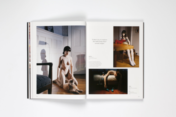 Бумажная книга «Play With Me. Dolls, Women and Art », автор Грейс Бэнкс - фото №10 - миниатюра