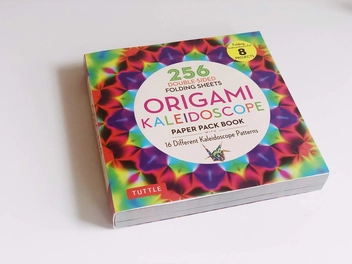 Бумажная книга «Origami Kaleidoscope Paper Pack Book» - фото №6 - миниатюра