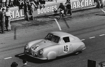 Паперова книга «Porsche Milestones», автор Вілфрід Мюллер - фото №7 - мініатюра