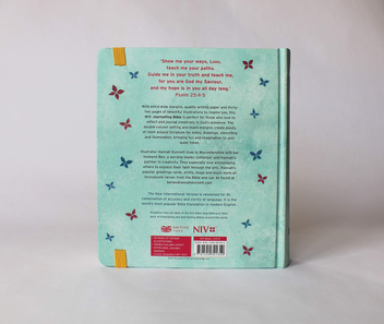 Бумажная книга «NIV Journalling Bible Illustrated by Hannah Dunnett» - фото №4 - миниатюра