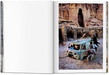 Паперова книга «Steve McCurry. Afghanistan», автор Вільям Далрімпл - фото №6 - мініатюра