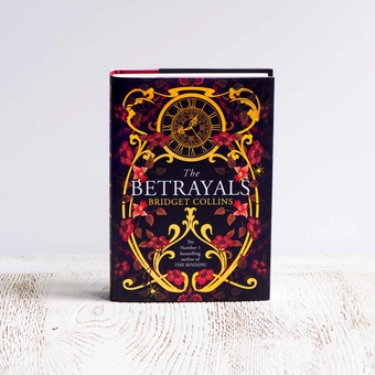 Бумажная книга «The Betrayals», автор Бриджит Коллинз - фото №4 - миниатюра
