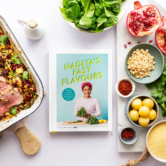 Бумажная книга «Nadiya's Fast Flavours», автор Надия Хуссейн - фото №2 - миниатюра