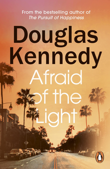 Паперова книга «Afraid of the Light», автор Дуглас Кеннеді - фото №1 - мініатюра